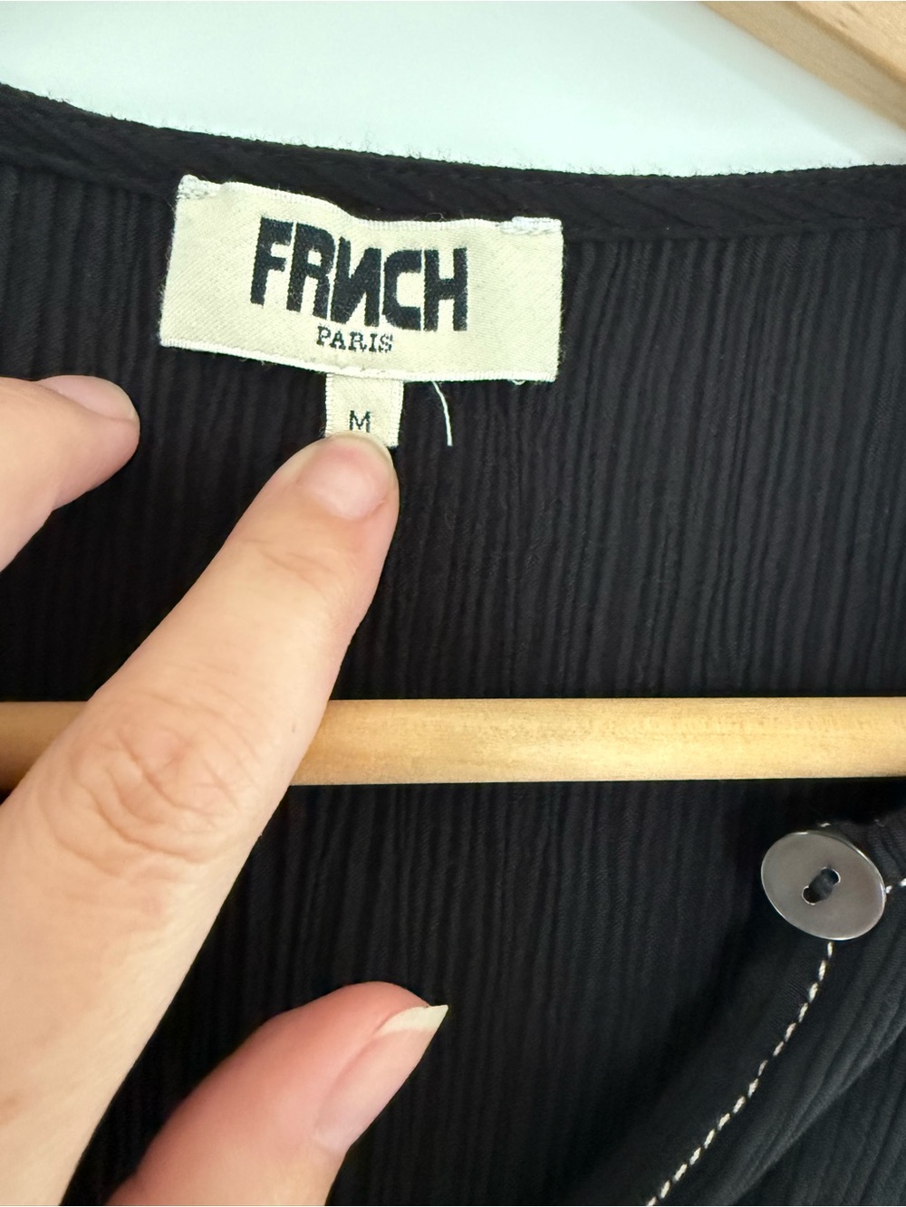 FRNCH Cropped Button Down, size medium. - Picture 5 of 6
